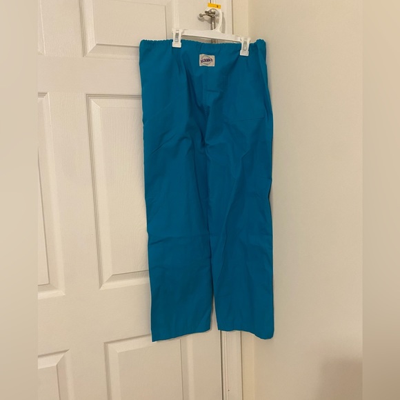 S.C.U.B.S. XS top and Xs Caribbean petite bottoms set - Picture 2 of 8